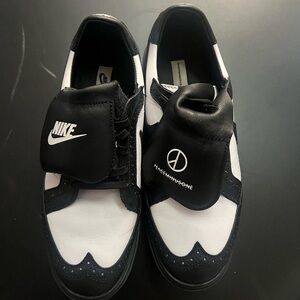 Nike Black and White Men's Sneakers